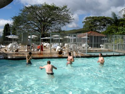 Dans la piscine