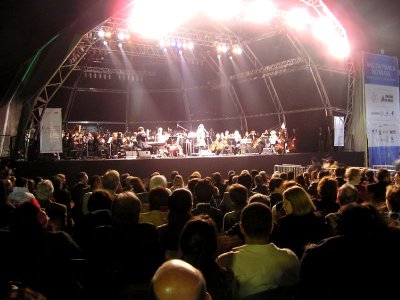 En concert